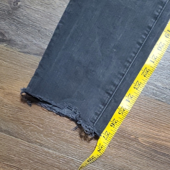 Madewell Black Straight Leg Jeans with Frayed Hem - Picture 3 of 8